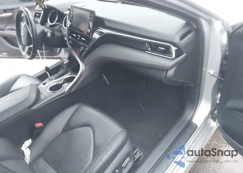 2022 Toyota Camry Xle Hybrid z USA, uszkodzony, nr VIN 4T1F31AK9NU576219